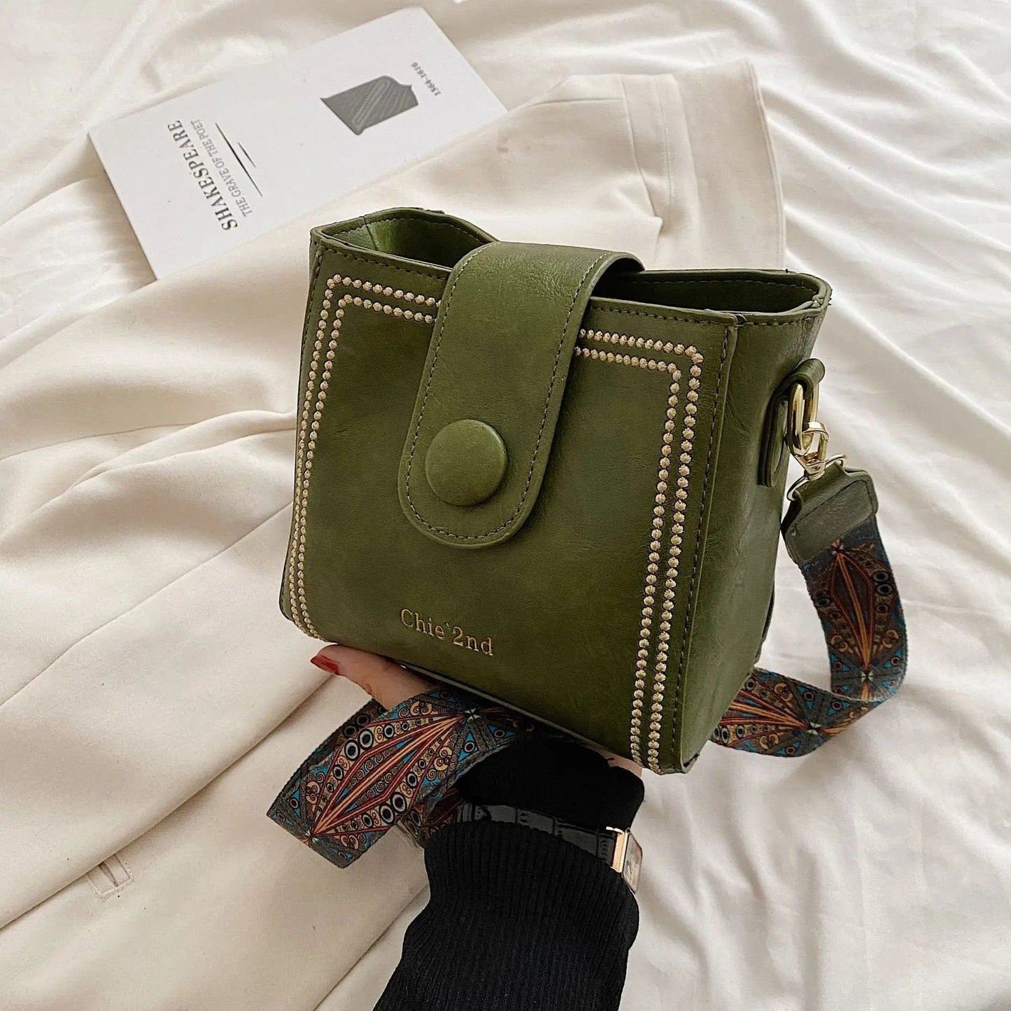 Saboor store New Fashion Retro High Texture Shoulder Green / Free Size New Fashion Retro High Texture Shoulder Messenger Bag