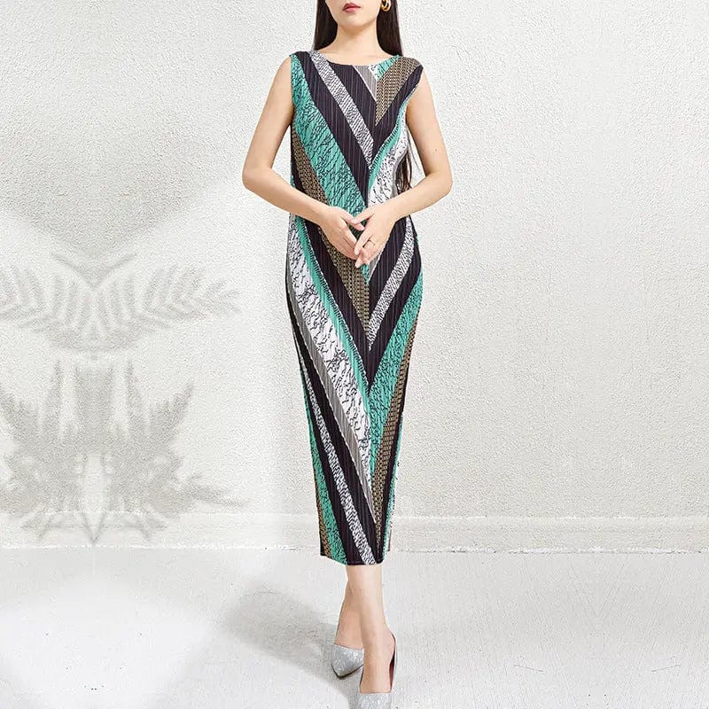 Saboor store  Women's Dresses > Maxi Dresses > Sleeveless Dresses Black And Green / Free Size Printed Dress Sleeveless Round Neck Slim Fit Long Dress