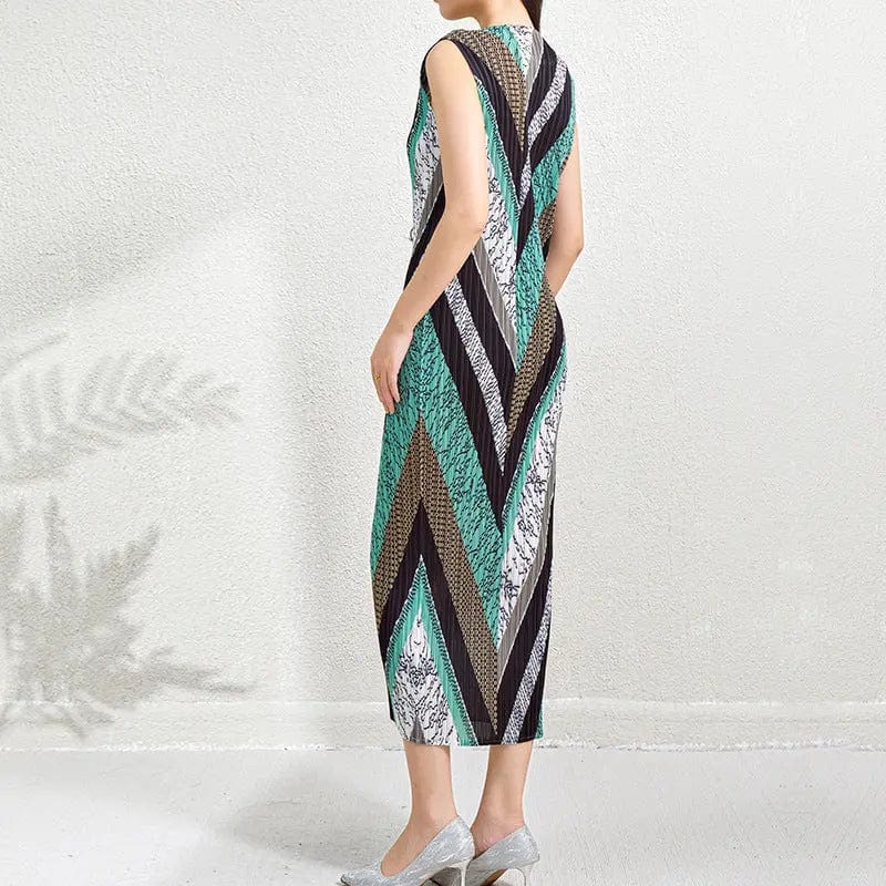 Saboor store  Women's Dresses > Maxi Dresses > Sleeveless Dresses Black And Green / Free Size Printed Dress Sleeveless Round Neck Slim Fit Long Dress