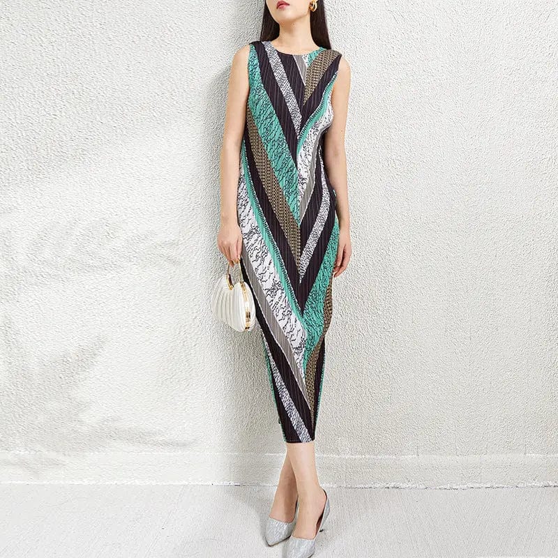 Saboor store  Women's Dresses > Maxi Dresses > Sleeveless Dresses Black And Green / Free Size Printed Dress Sleeveless Round Neck Slim Fit Long Dress