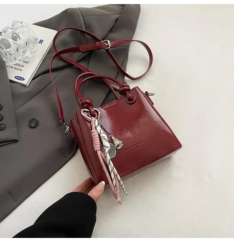 Saboor store Women's Messenger Bag Fashion Portable O Wine Red With Pendant Women's Messenger Bag Fashion Portable One-shoulder Bucket Bag